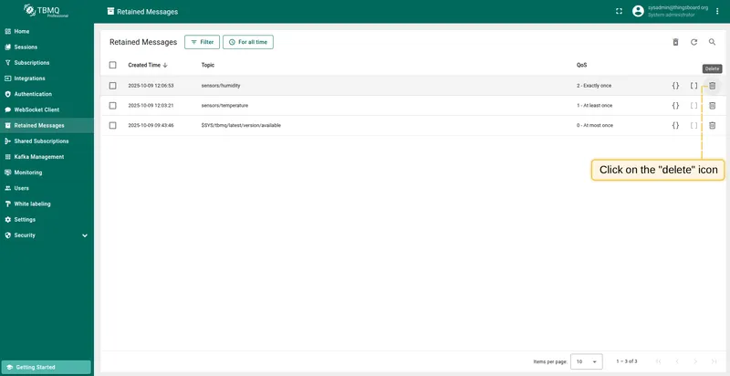 Delete single. Click on the icon "Delete retained message" and confirm action.